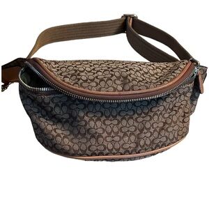 Fanny pack
